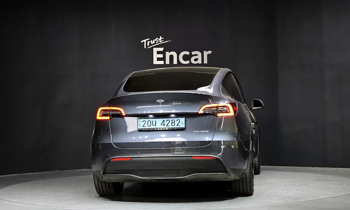 Tesla Model Y — фото 4