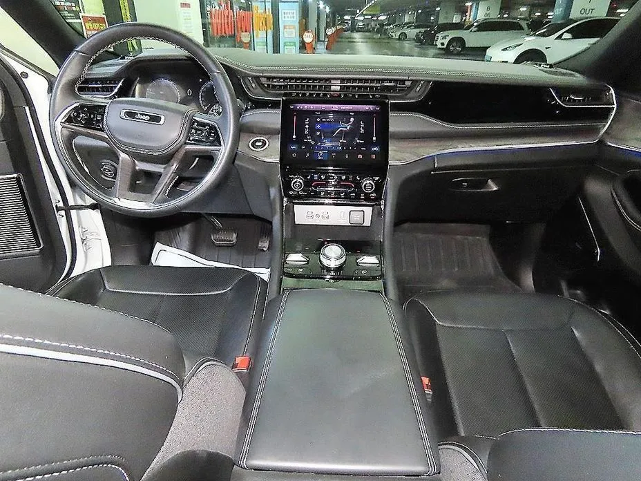 Jeep Cherokee — фото 8