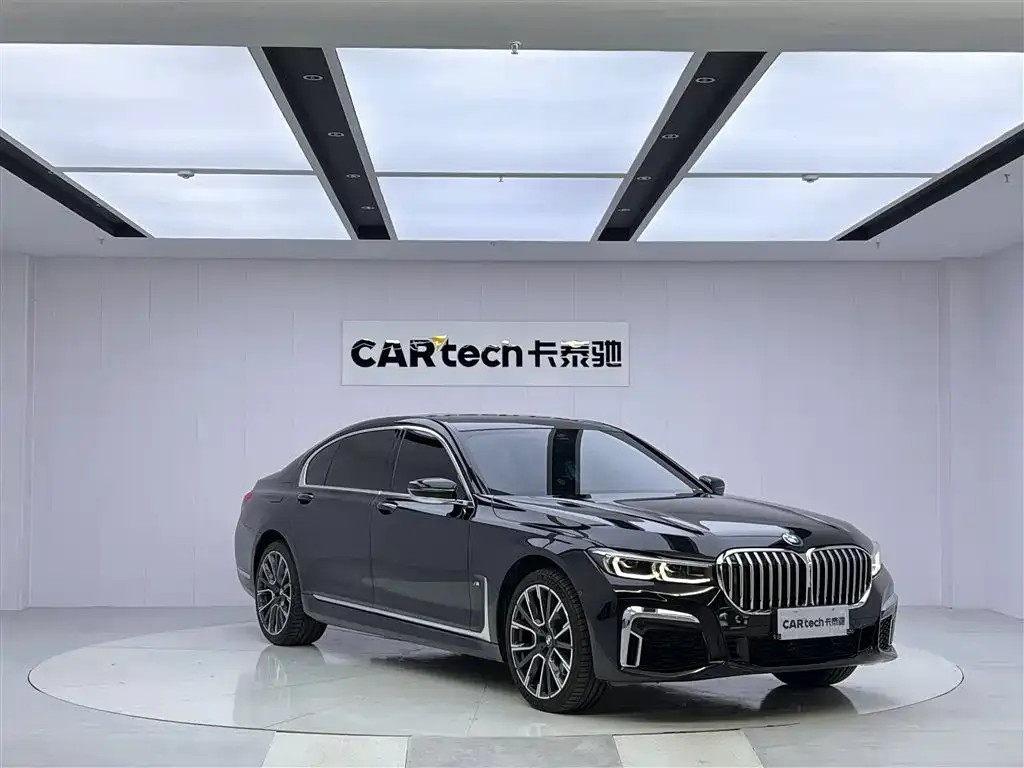 BMW 7 Series — фото 9