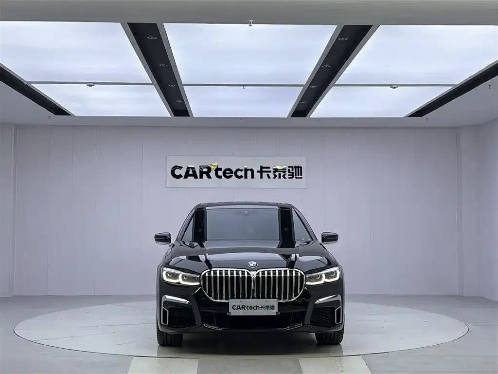 BMW 7 Series — фото 2