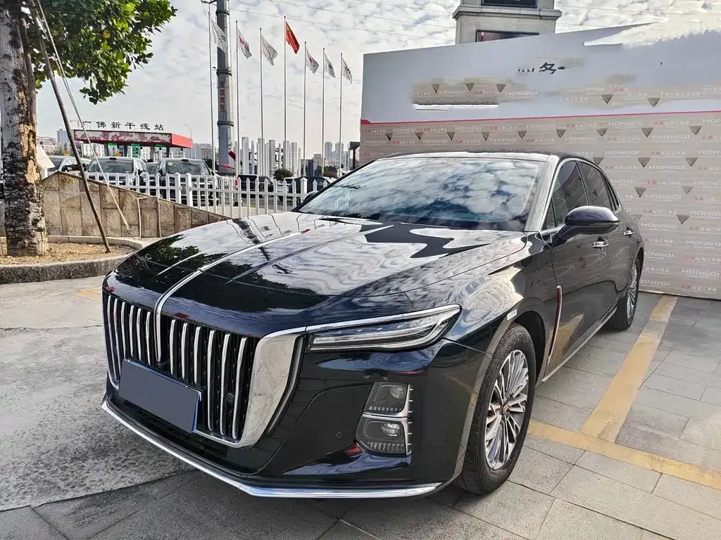 Hongqi H5 — фото 1