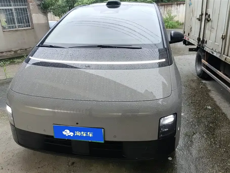 Li Auto MEGA — фото 4