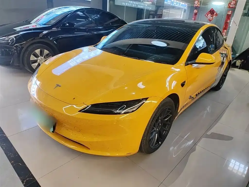 Tesla Model 3 — фото 4