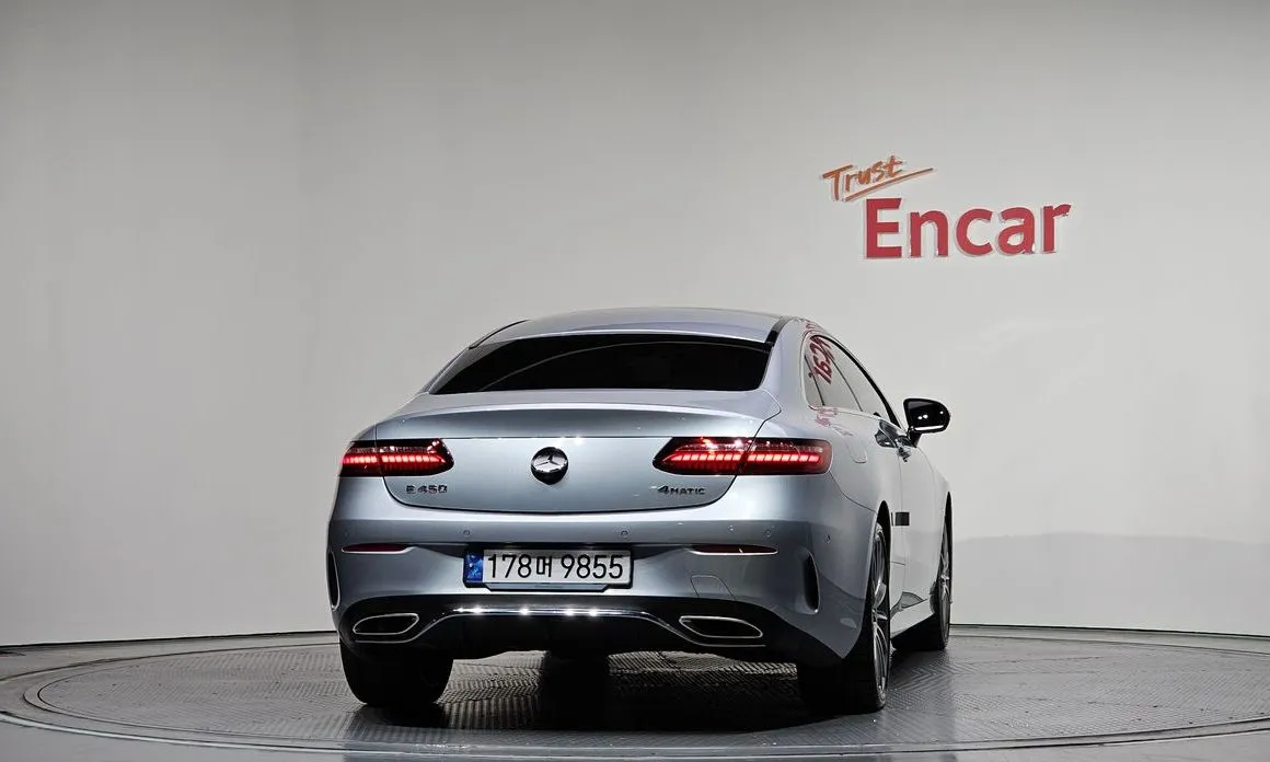 Mercedes-Benz E-Class — фото 10