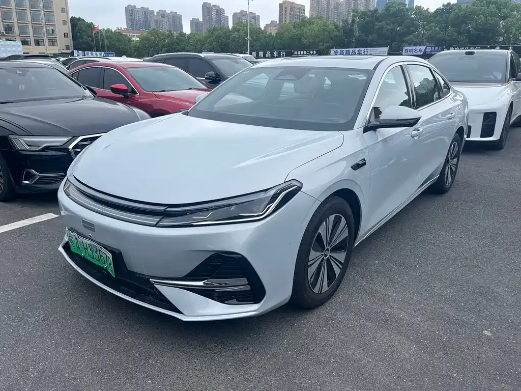 Geely 银河A7 EM — фото 1