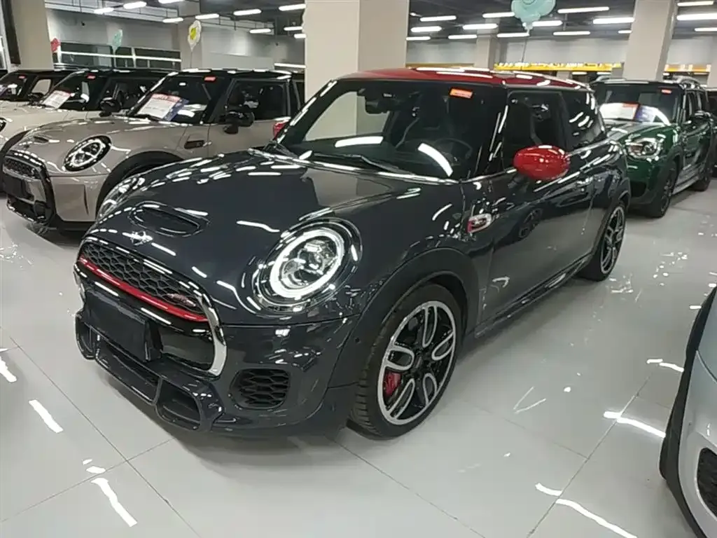 MINI JCW (John Cooper Works) — фото 1