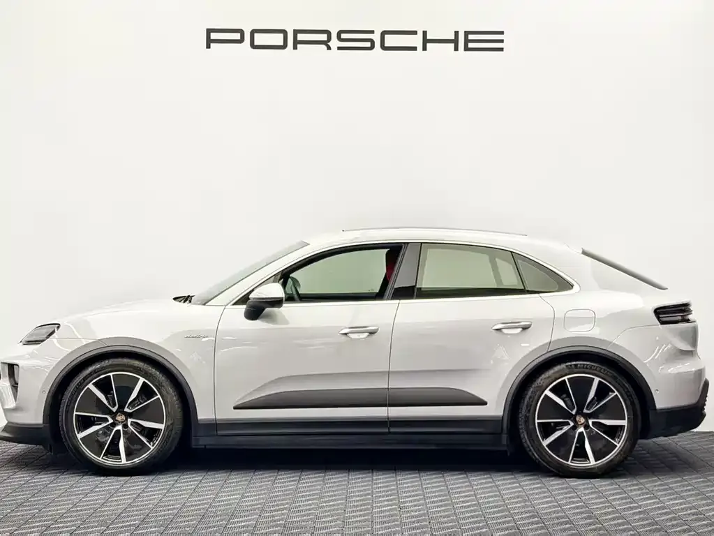Porsche Macan EV — фото 6