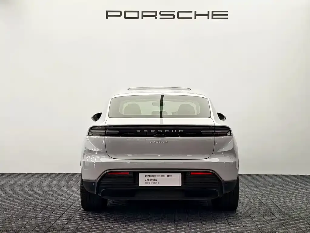 Porsche Macan EV — фото 10