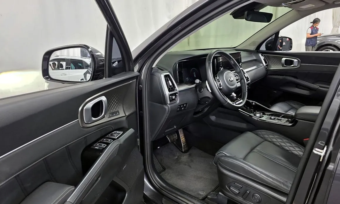 Kia Sorento — фото 8