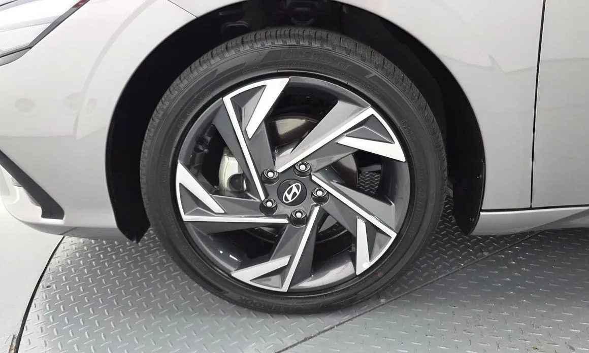 Hyundai AVANTE — фото 10