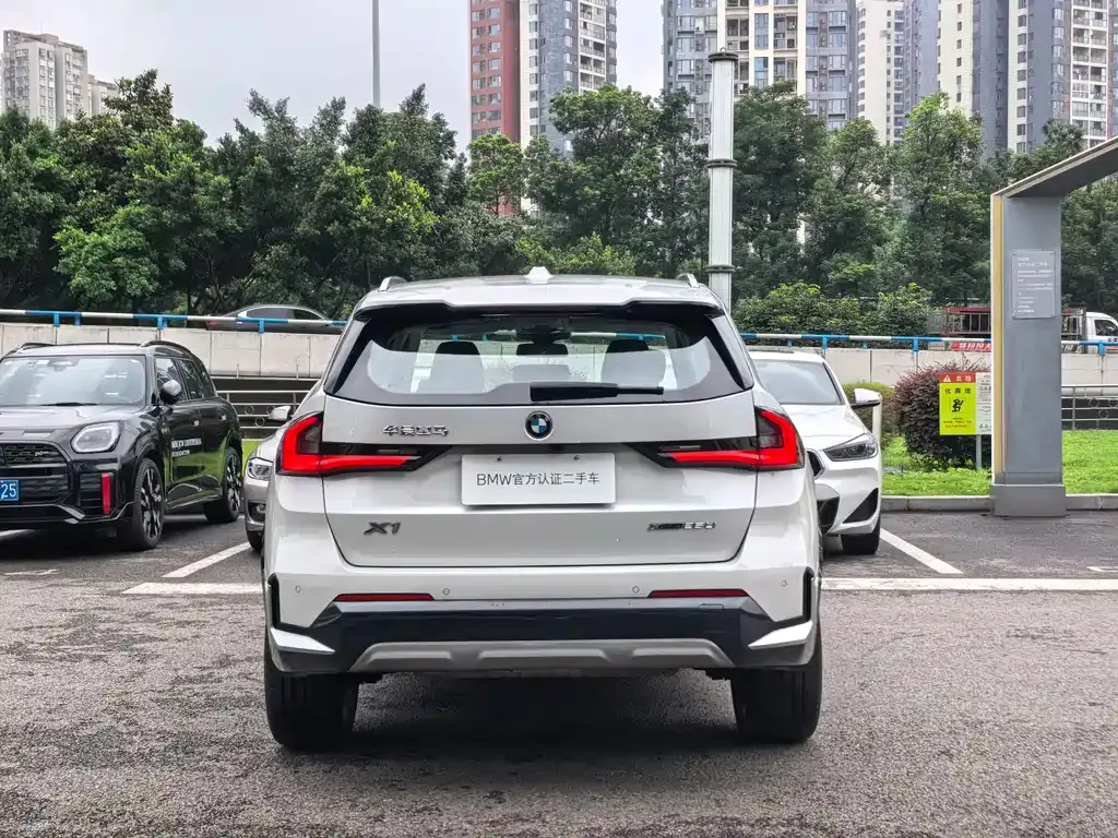 BMW X1 — фото 9