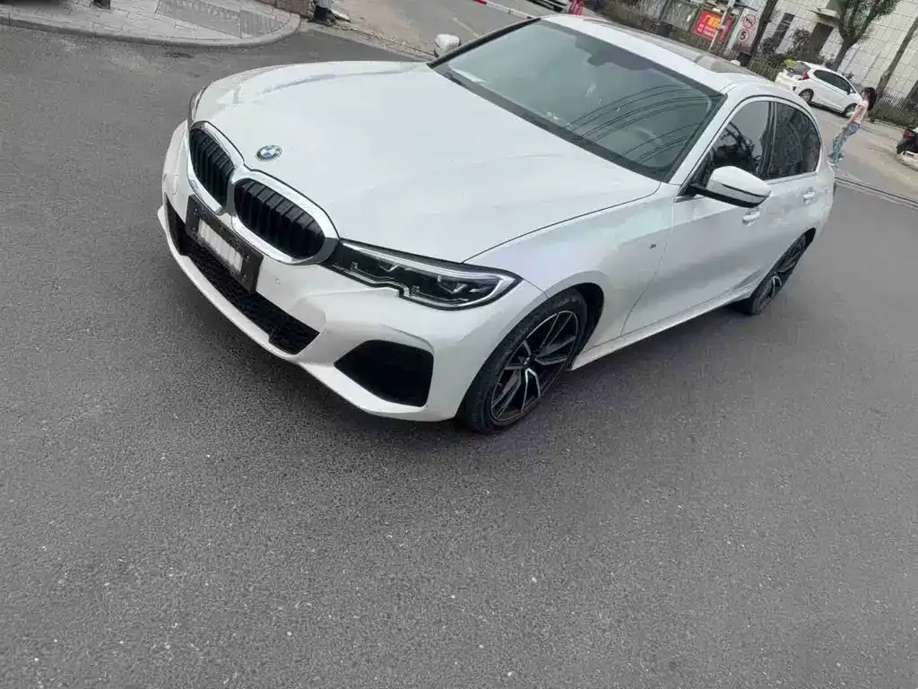 BMW 3 Series — фото 1
