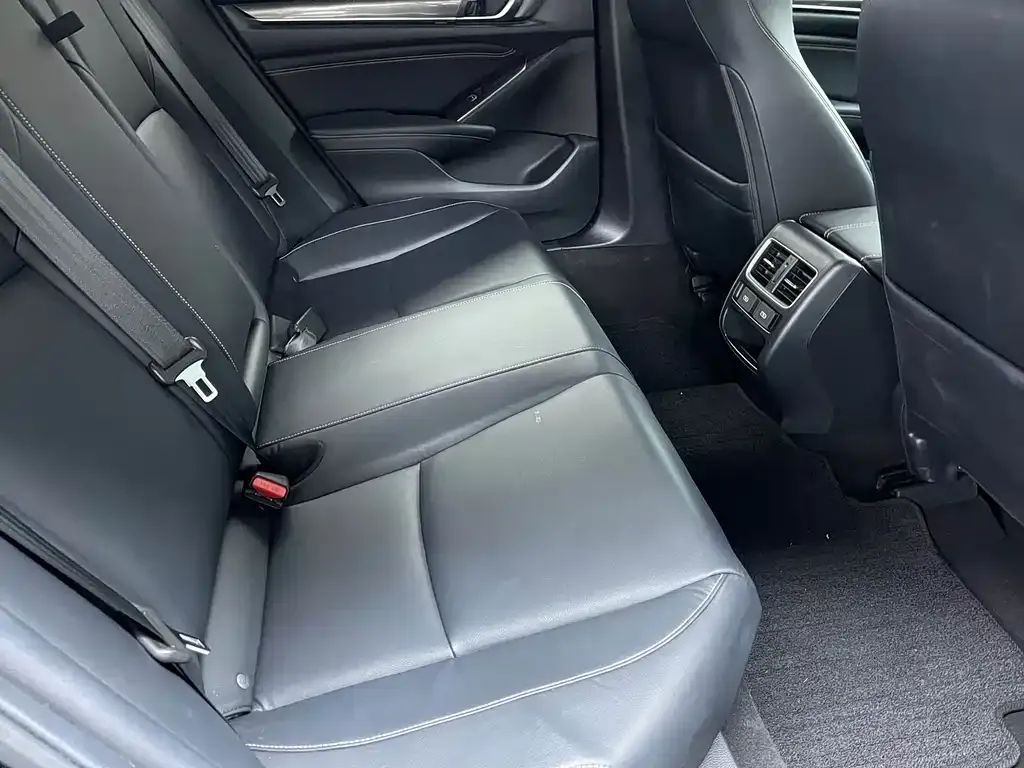 Honda Accord — фото 2