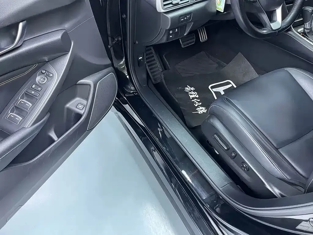 Honda Accord — фото 4