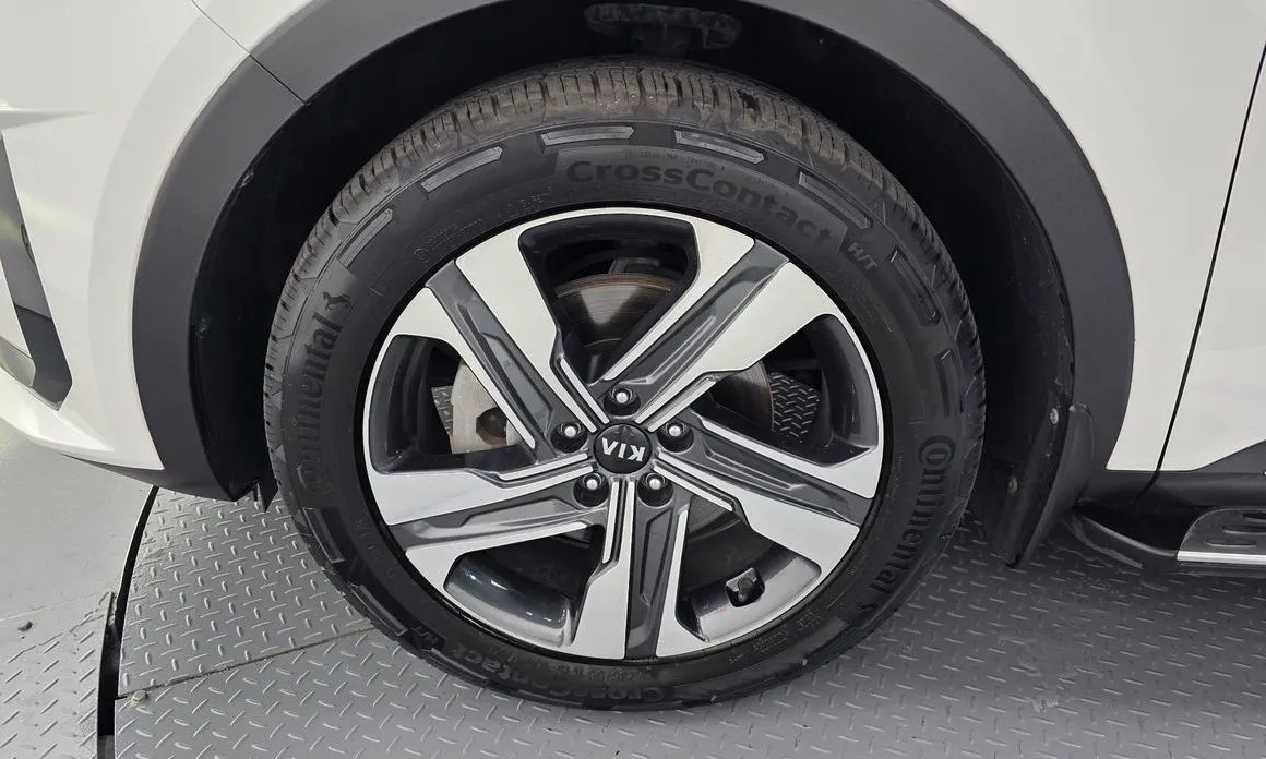 Kia Sorento — фото 9