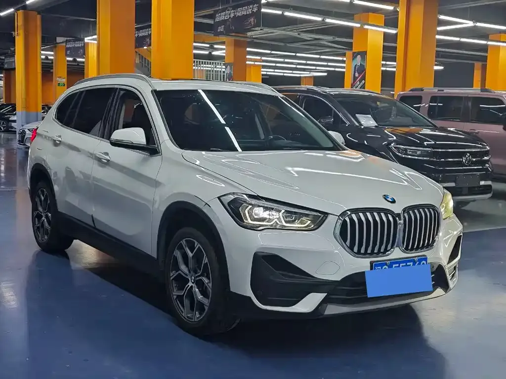 BMW X1 — фото 7