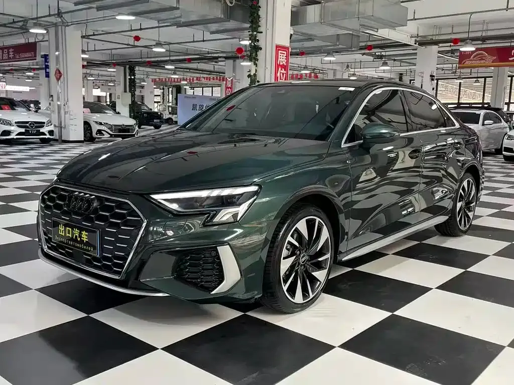Audi A3 — фото 1