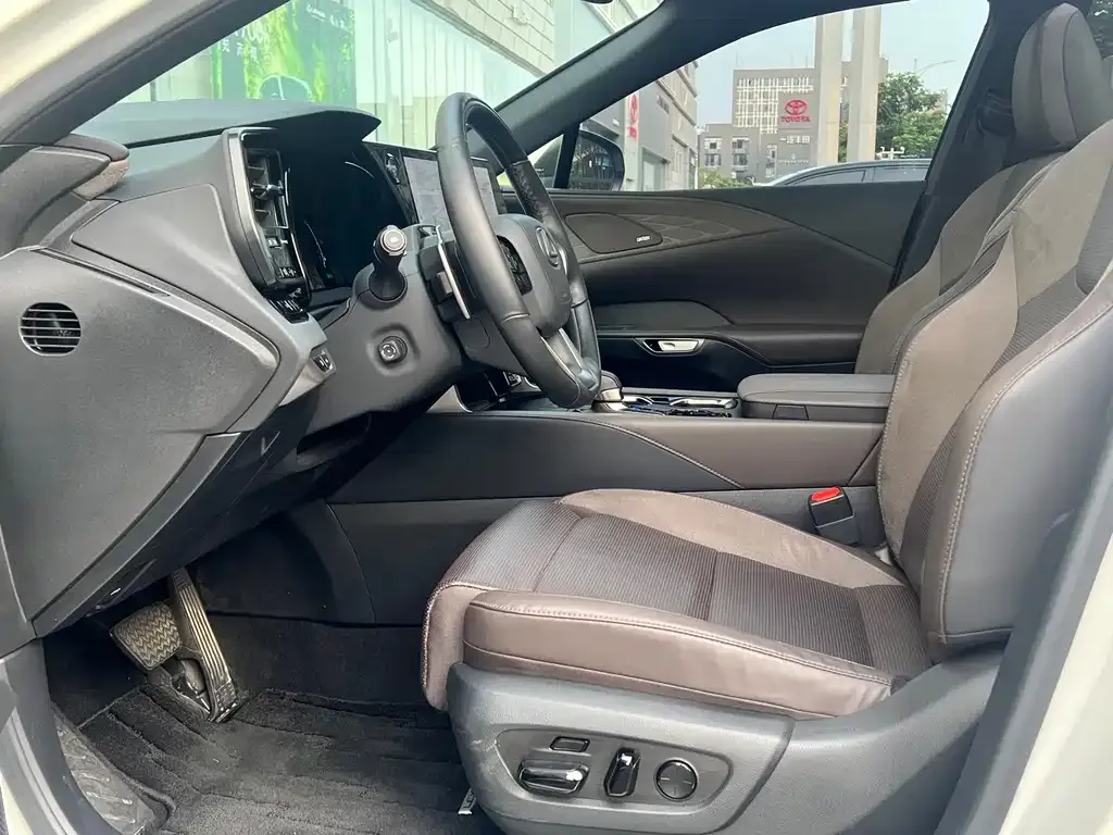 Lexus RX New Energy — фото 3