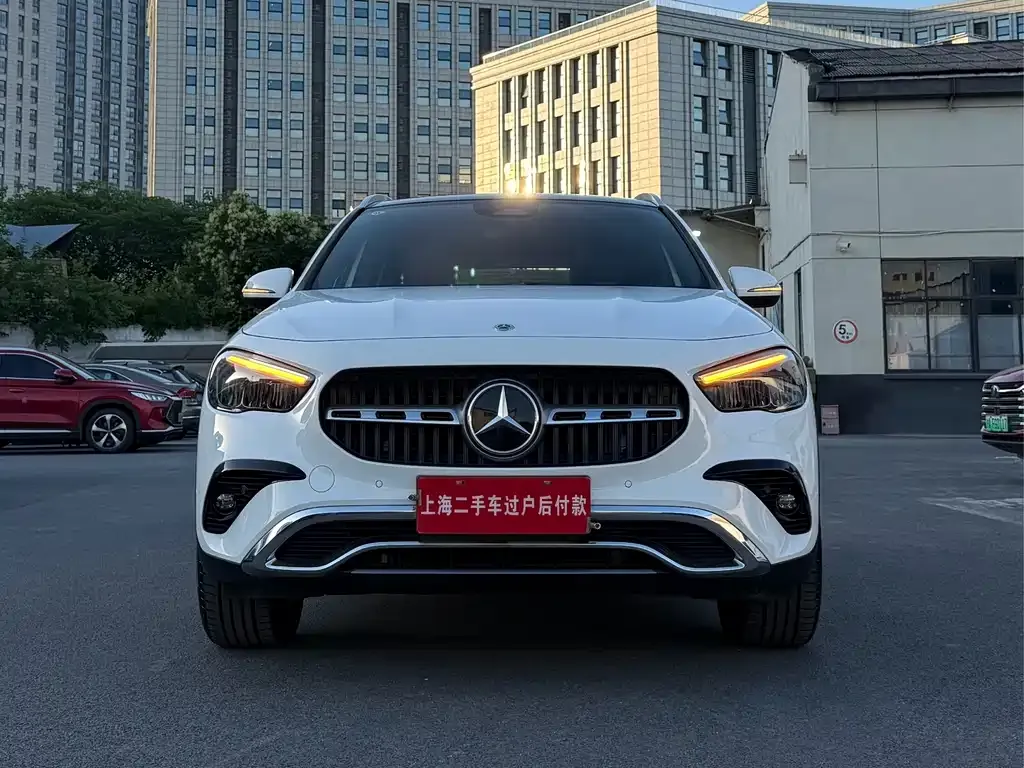 Mercedes-Benz GLA — фото 1