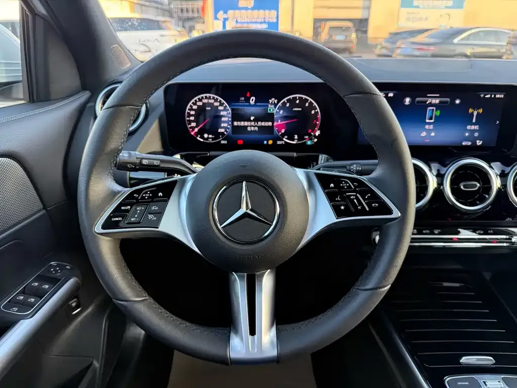 Mercedes-Benz GLA — фото 2