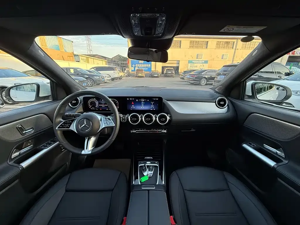 Mercedes-Benz GLA — фото 8