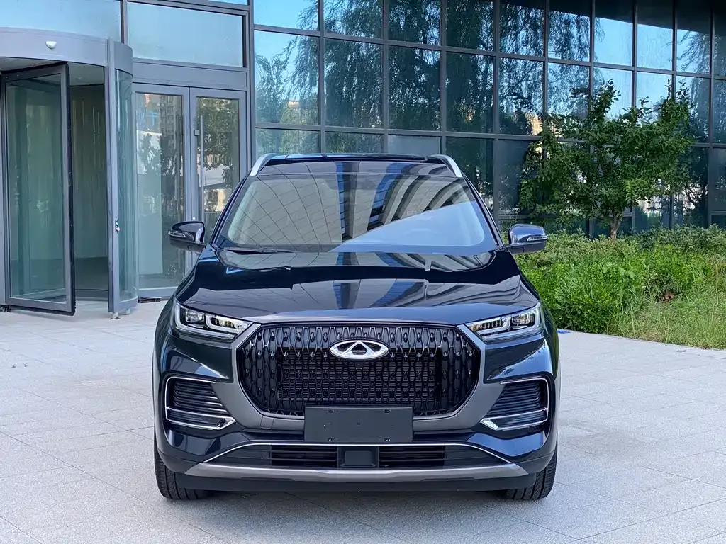 Chery Tiggo 8 — фото 10