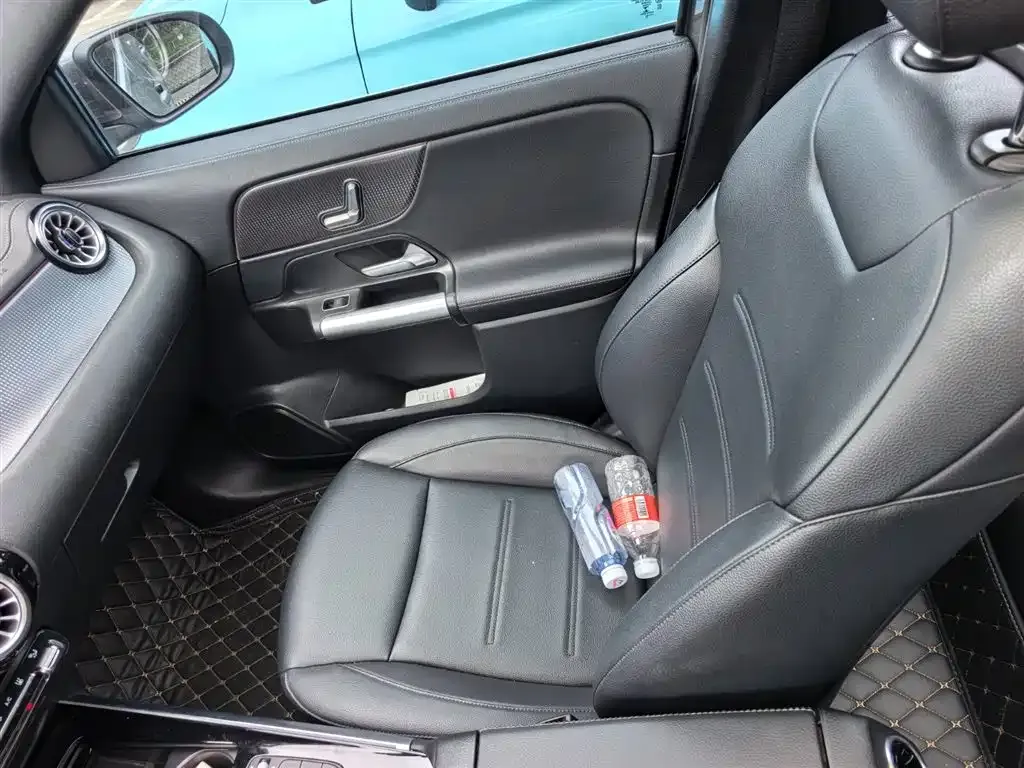 Mercedes-Benz EQA — фото 10