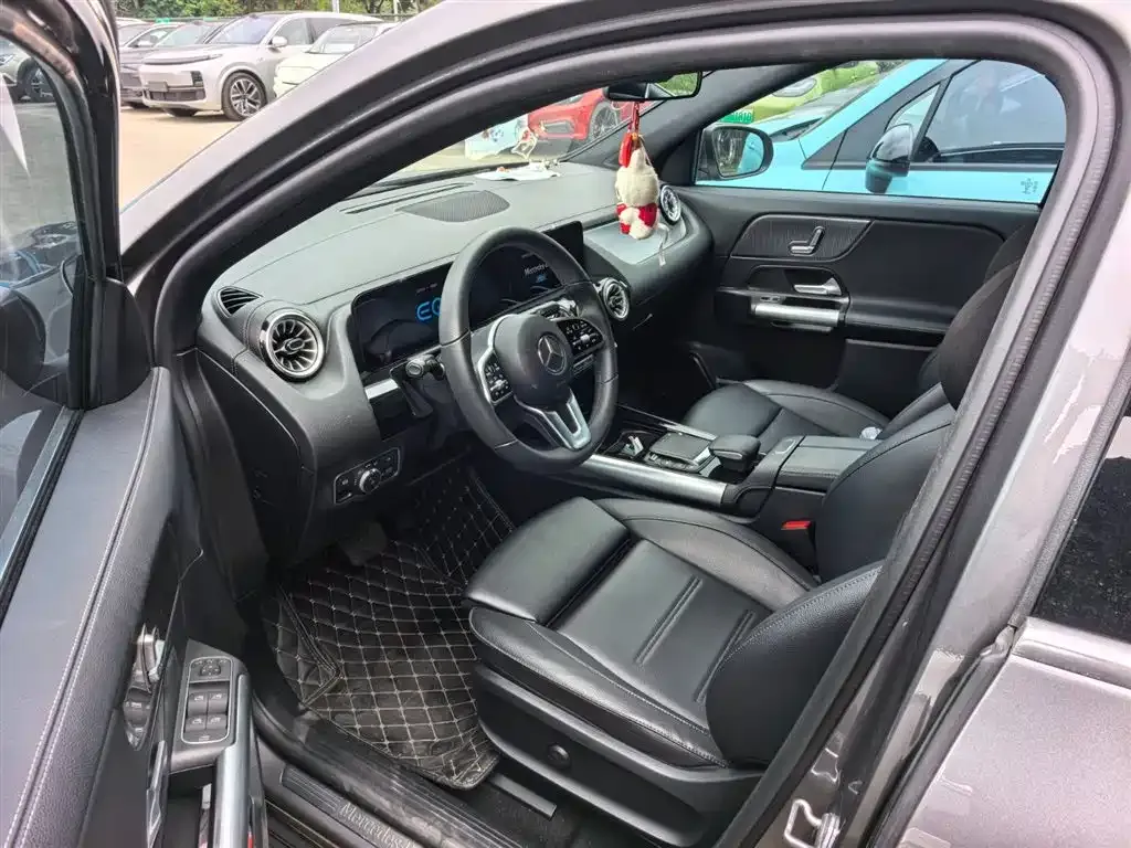 Mercedes-Benz EQA — фото 2