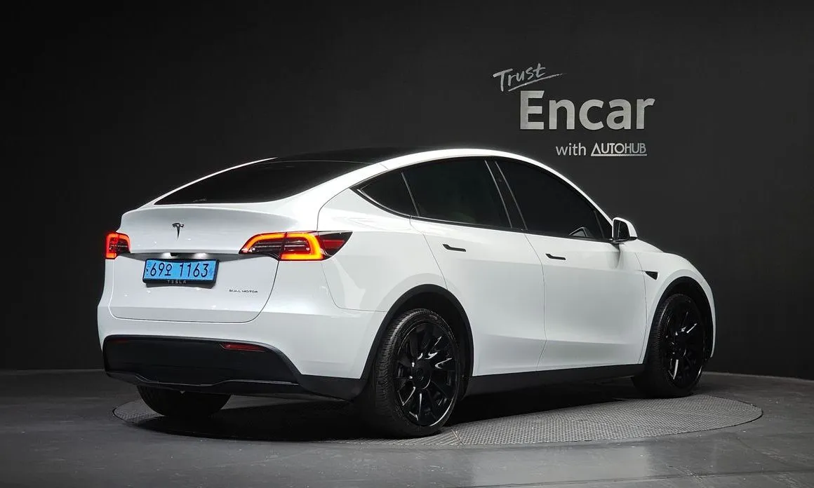Tesla Model Y — фото 5