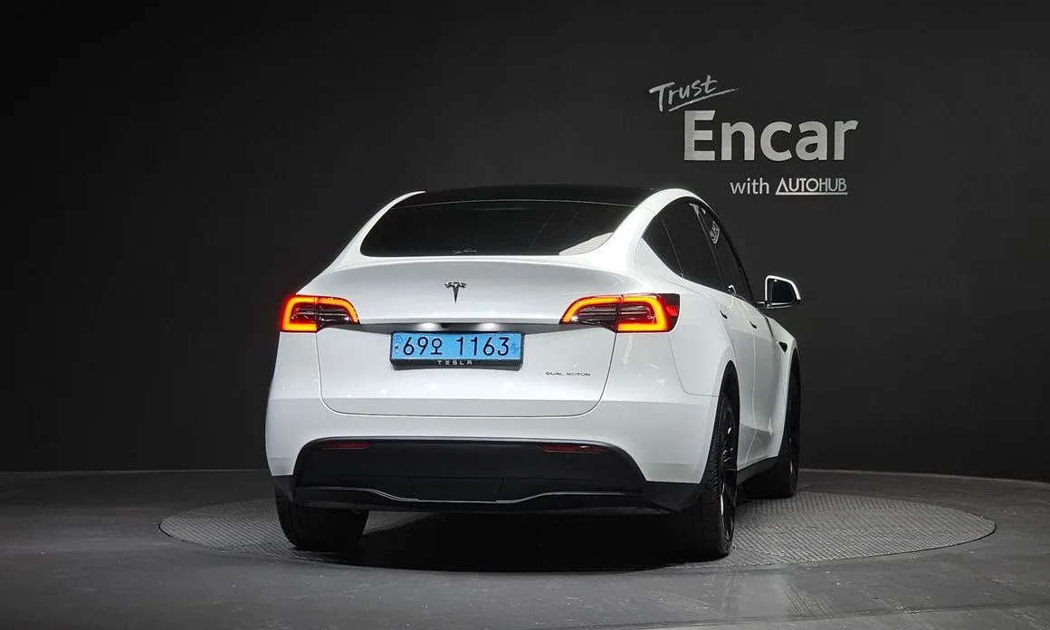 Tesla Model Y — фото 3
