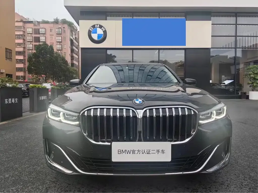BMW 7 Series — фото 10