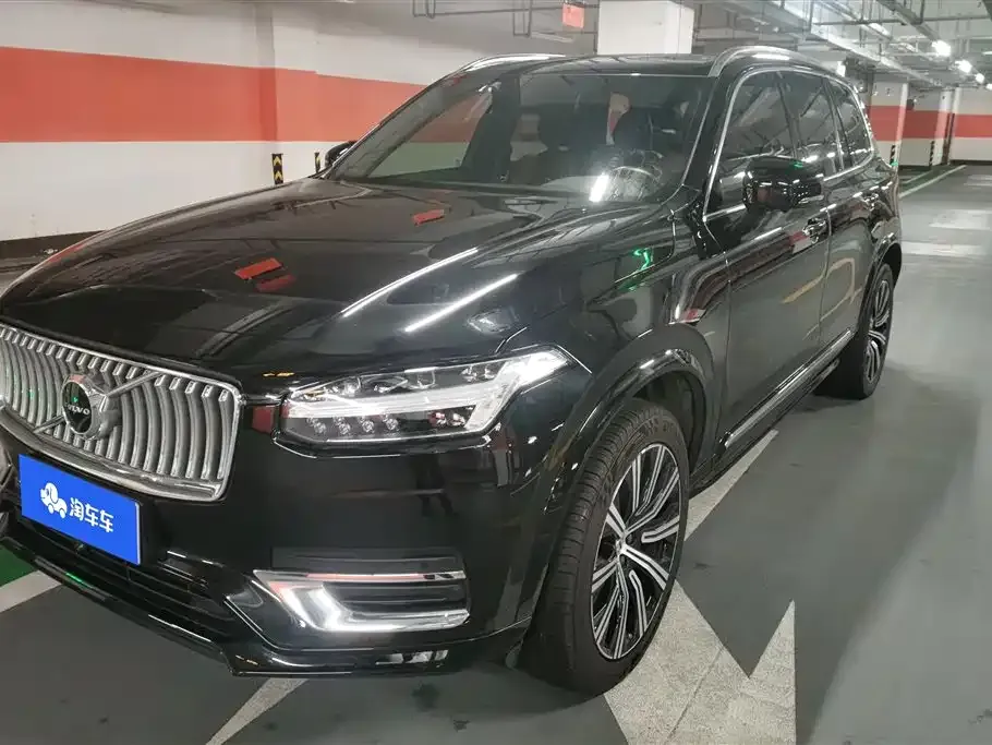 Volvo XC90 — фото 1