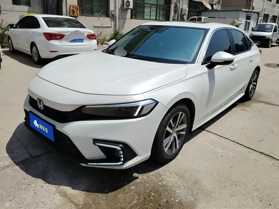 Honda Civic — фото 1