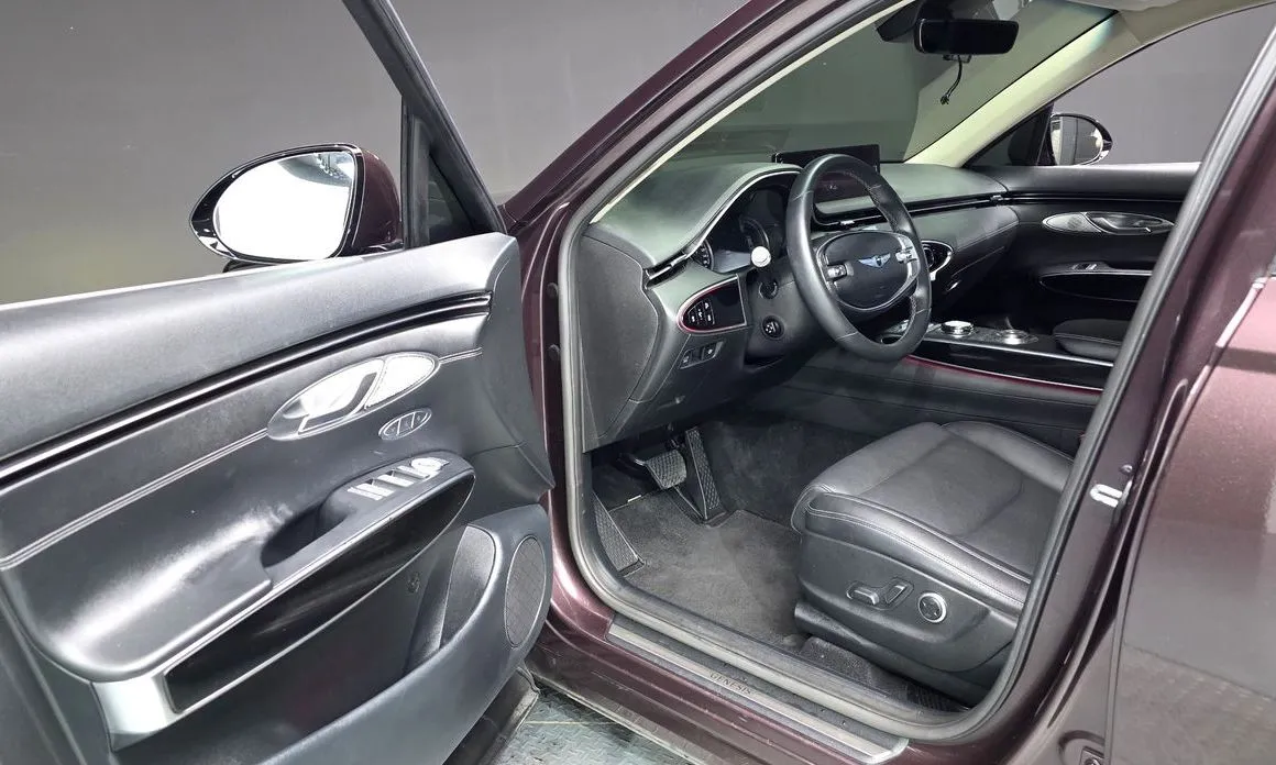 Genesis GV70 — фото 10