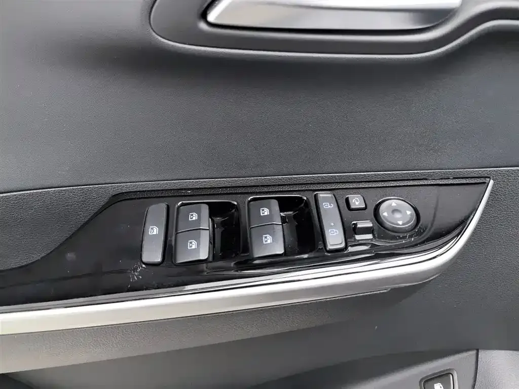 Hyundai Custo — фото 7