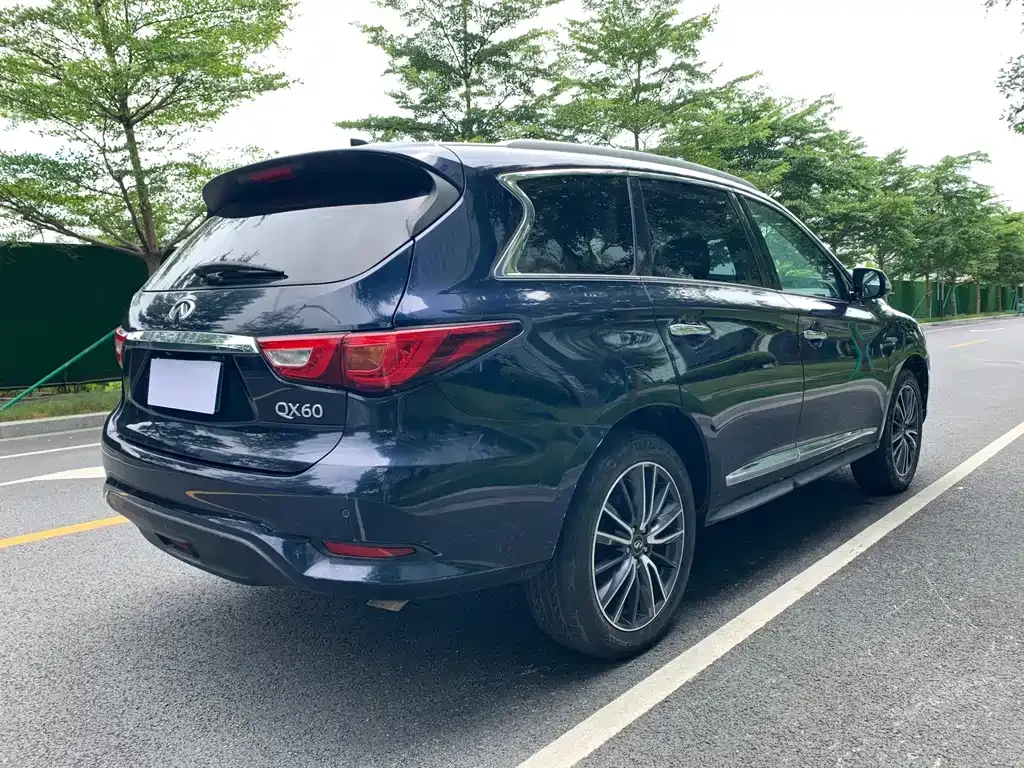 Infiniti QX60 (Import) — фото 7