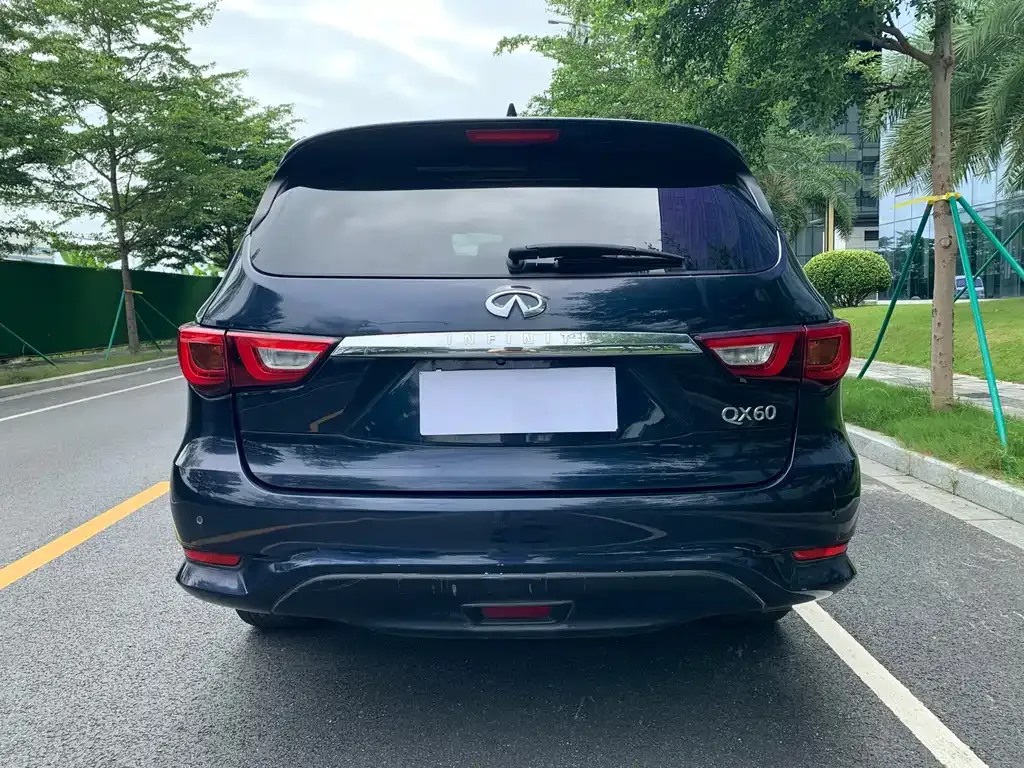 Infiniti QX60 (Import) — фото 5