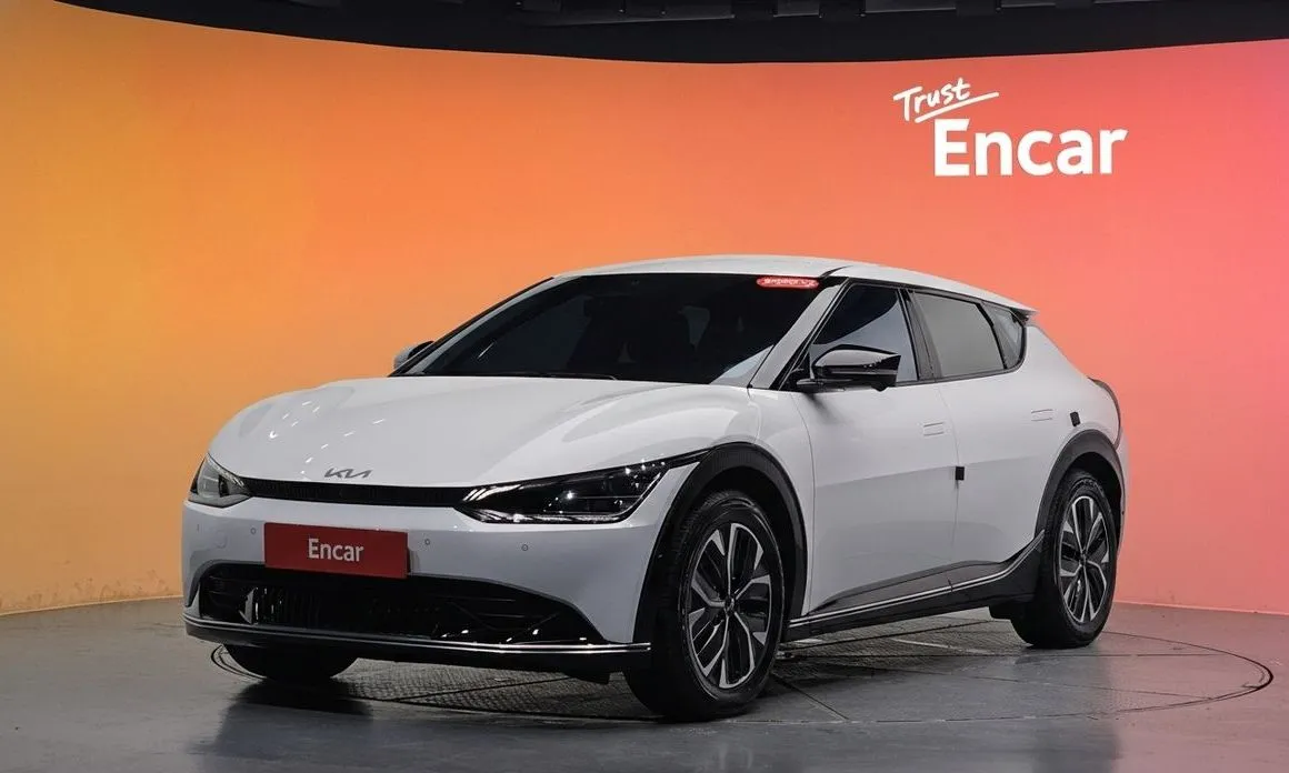 Kia EV6 — фото 1