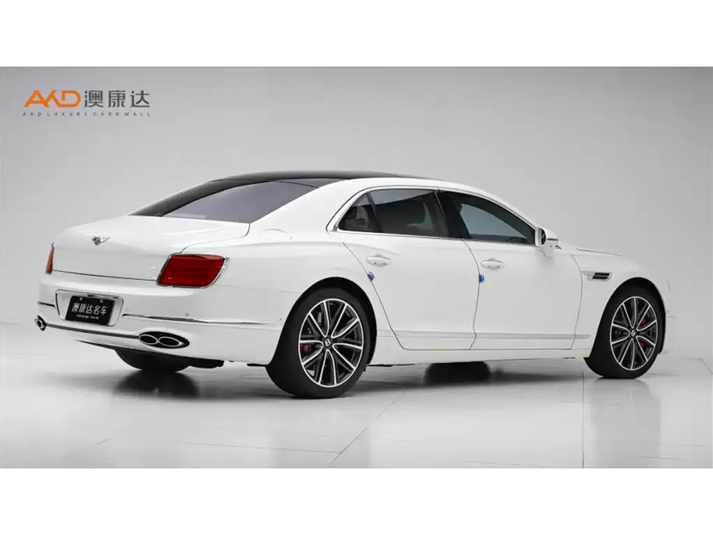 Bentley Flying Spur — фото 6