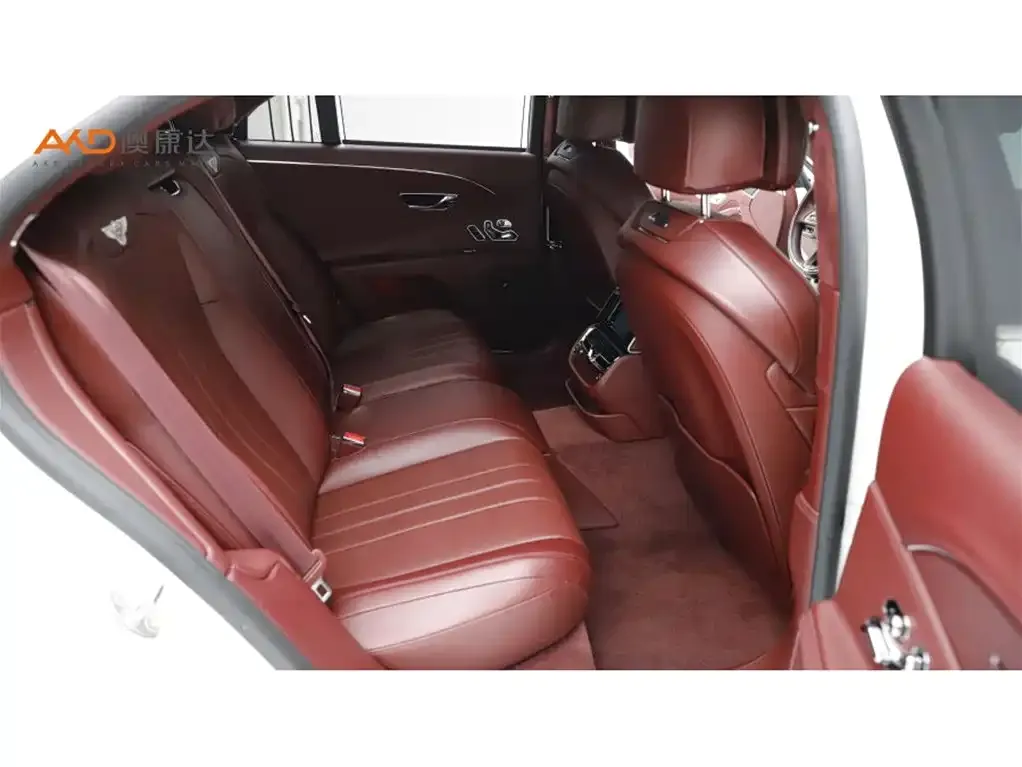 Bentley Flying Spur — фото 9