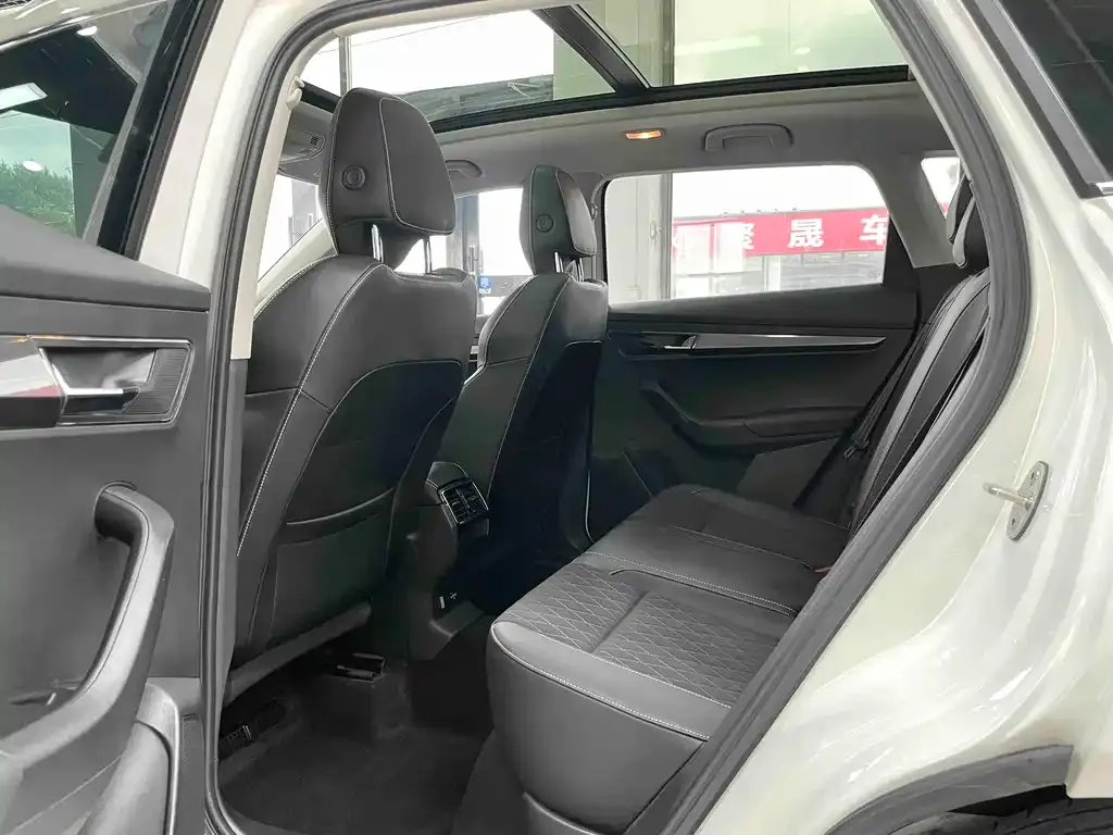Skoda Karoq — фото 4