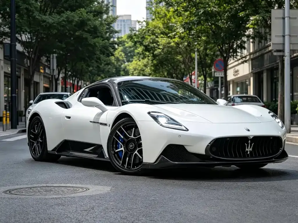 Maserati MC20 — фото 1