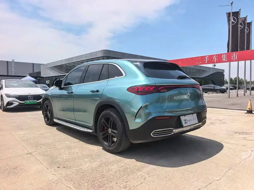 Mercedes-Benz EQE SUV — фото 4