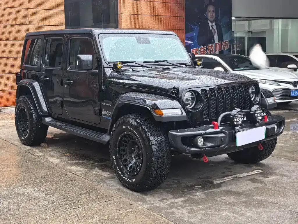 Jeep Wrangler PHEV — фото 9