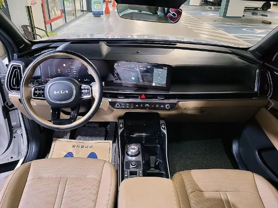 Kia Sorento — фото 8