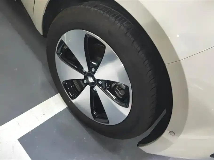 Baojun Yunduo — фото 7