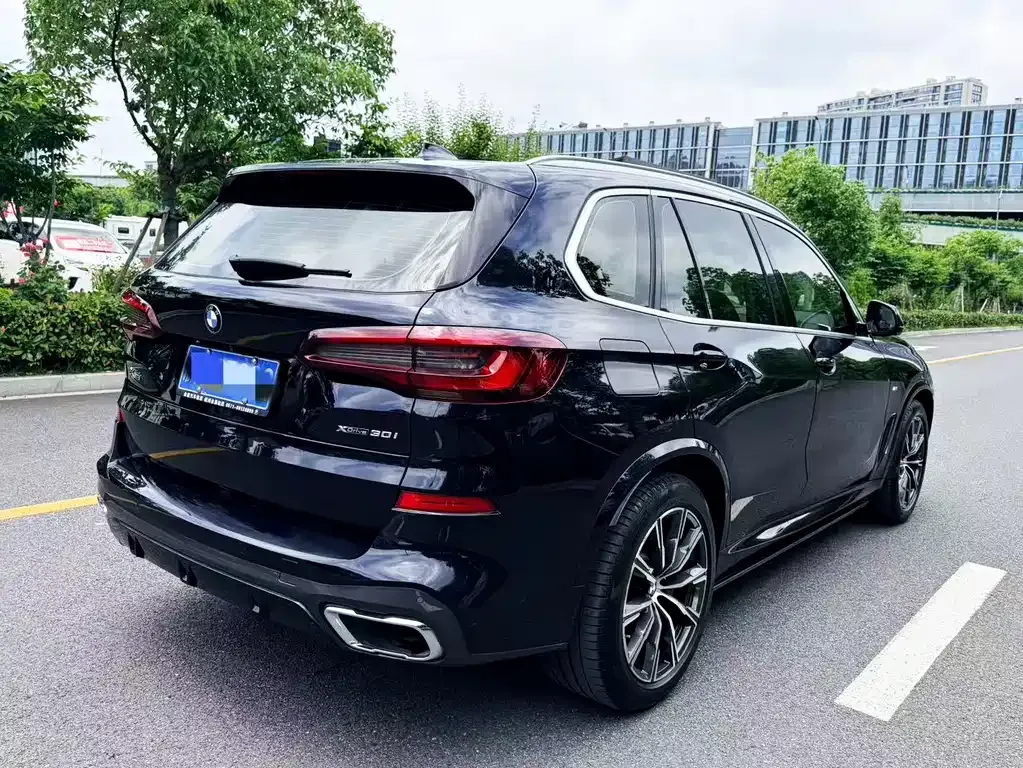 BMW X5 (Import) — фото 5