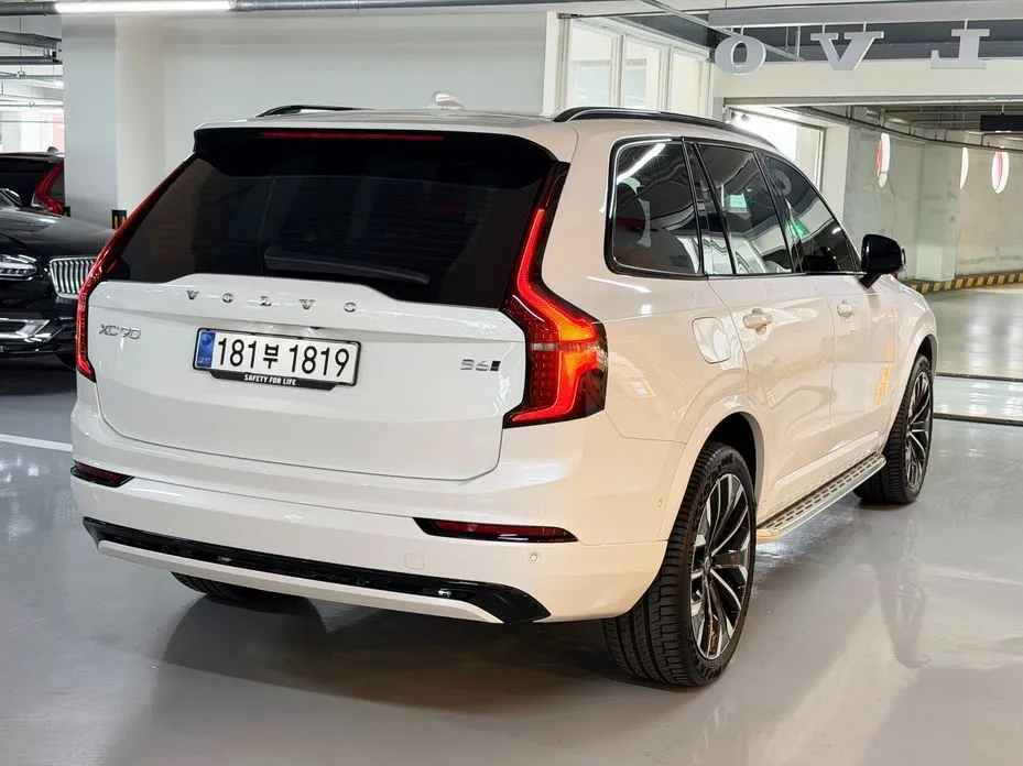 Volvo XC90 — фото 9