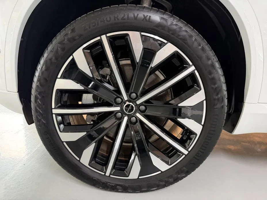 Volvo XC90 — фото 2