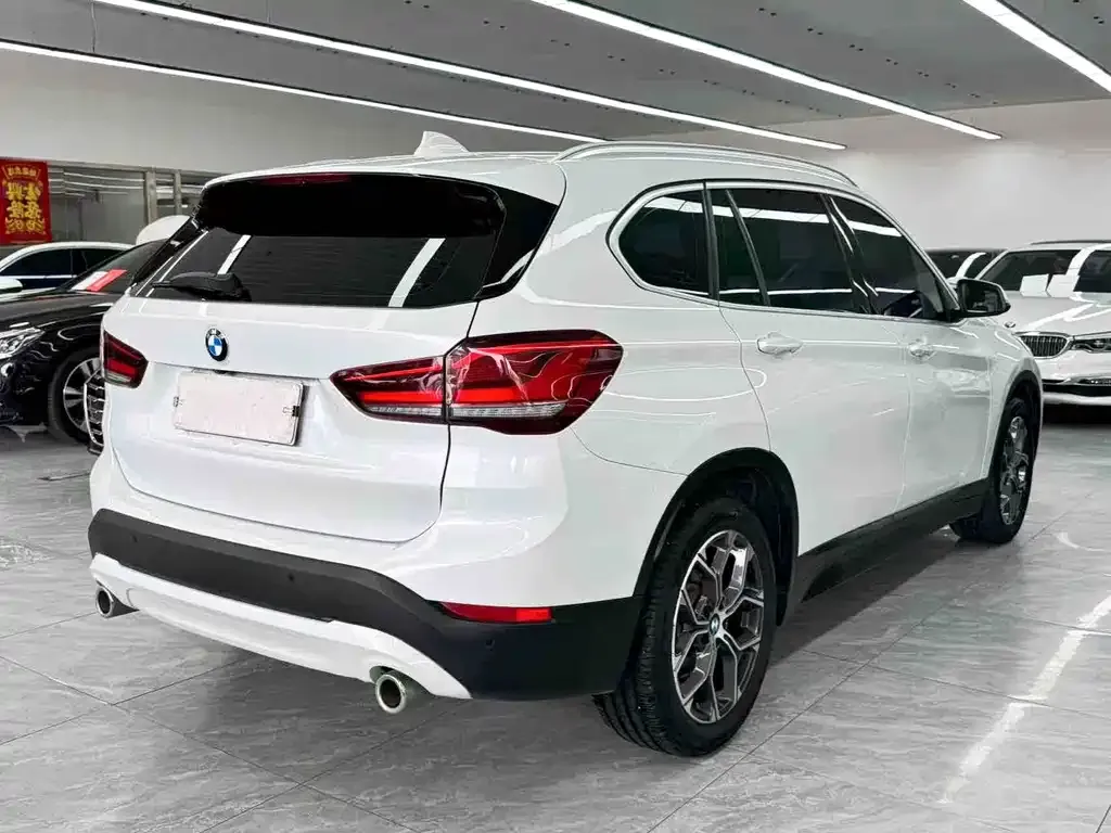 BMW X1 — фото 10
